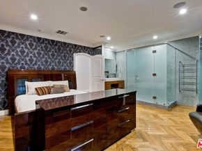 725 N Faring Road, Los Angeles CA 90077