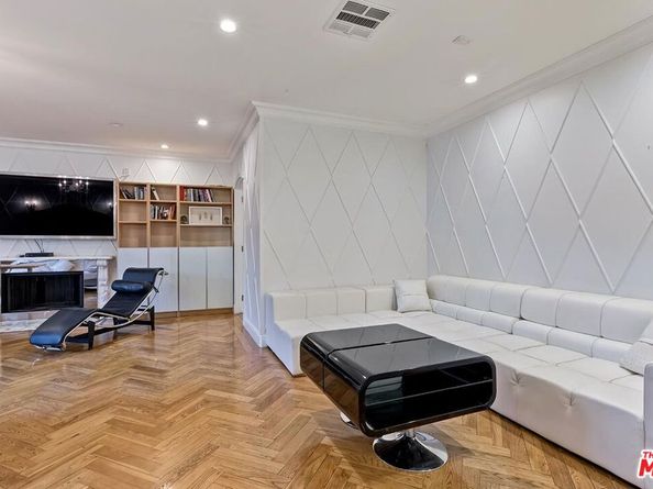 725 N Faring Road, Los Angeles CA 90077