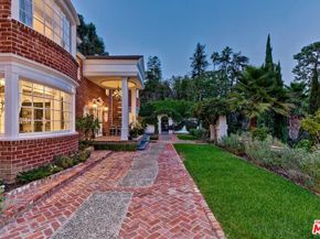 725 N Faring Road, Los Angeles CA 90077