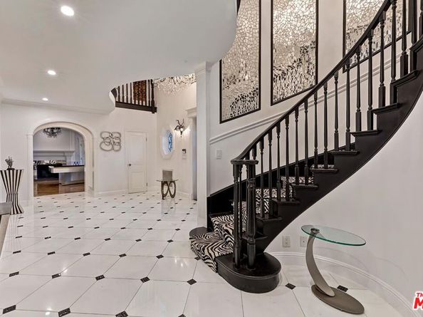 725 N Faring Road, Los Angeles CA 90077