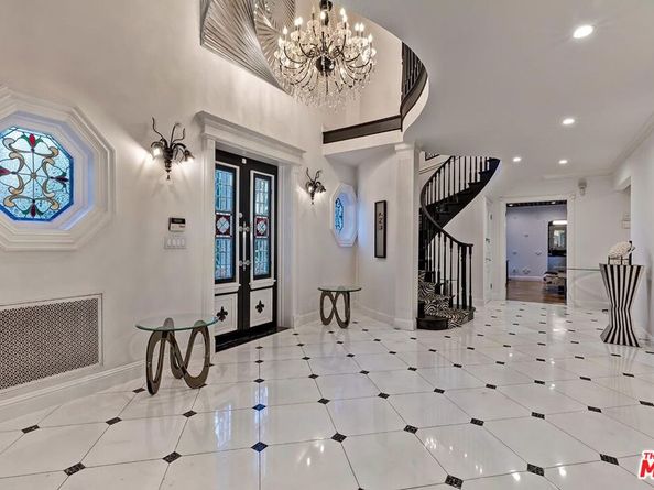 725 N Faring Road, Los Angeles CA 90077