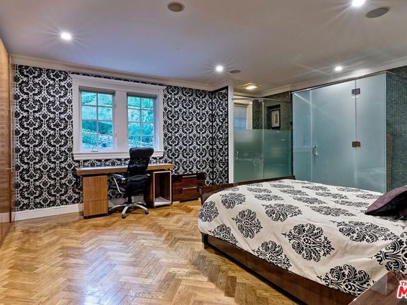 725 N Faring Road, Los Angeles CA 90077