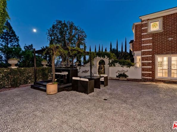 725 N Faring Road, Los Angeles CA 90077