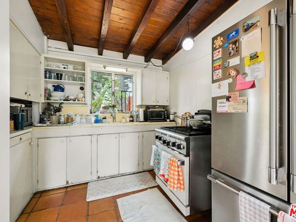 2186 Mar Vista Avenue, Altadena CA 91001