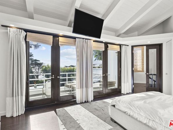 31833 Sea Level Drive, Malibu CA 90265