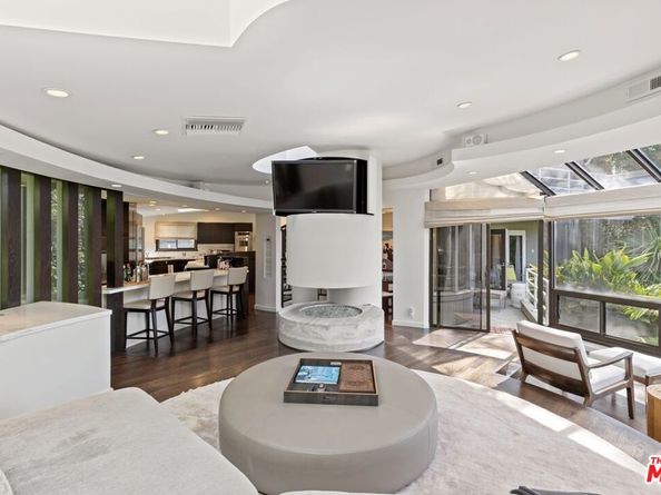 31833 Sea Level Drive, Malibu CA 90265