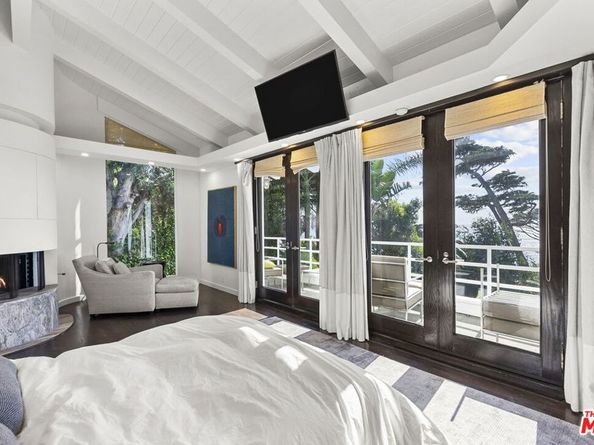 31833 Sea Level Drive, Malibu CA 90265