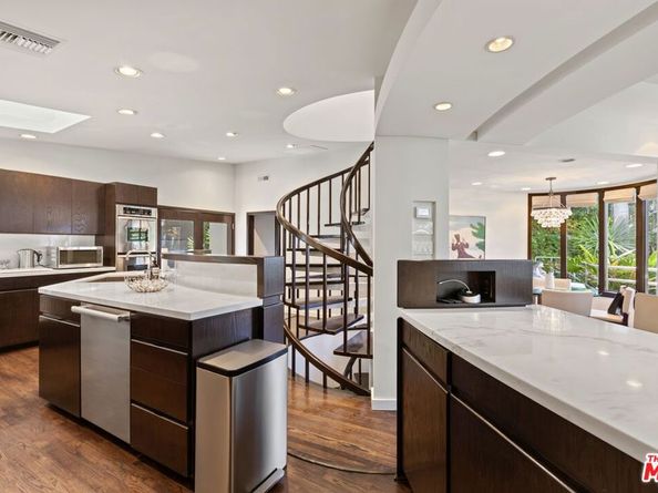 31833 Sea Level Drive, Malibu CA 90265