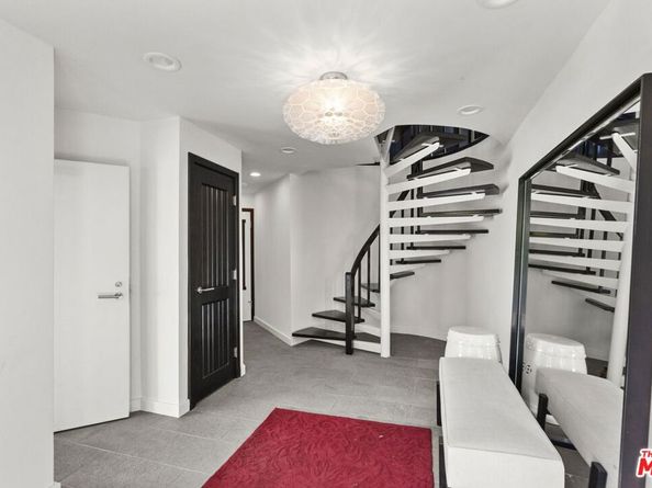 31833 Sea Level Drive, Malibu CA 90265