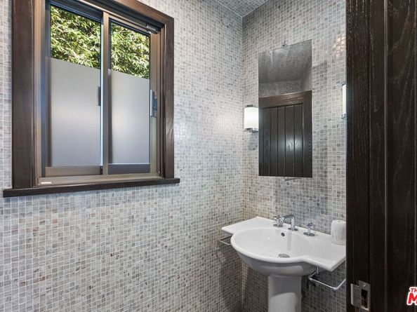 31833 Sea Level Drive, Malibu CA 90265
