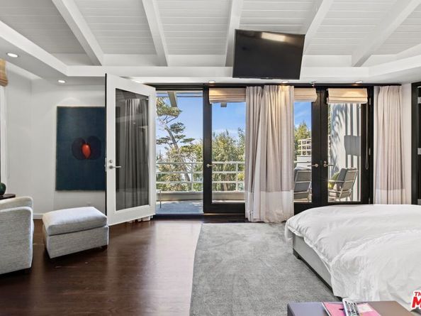 31833 Sea Level Drive, Malibu CA 90265
