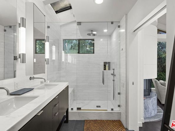 31833 Sea Level Drive, Malibu CA 90265