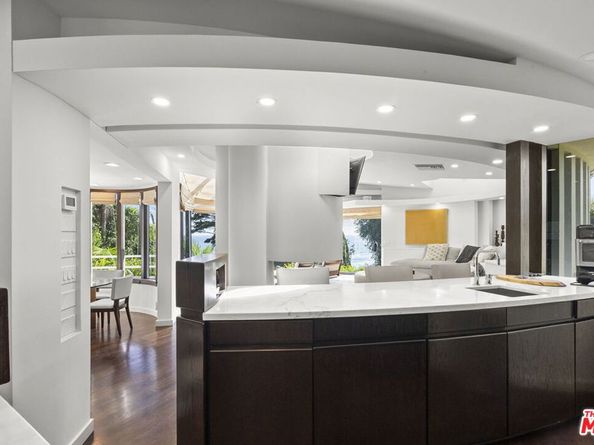 31833 Sea Level Drive, Malibu CA 90265