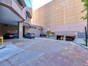 801 S Grand Avenue 1503, Los Angeles CA 90017