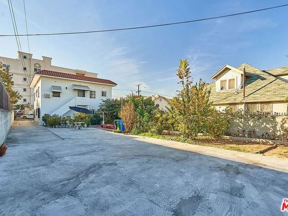 1046 S Kenmore Avenue, Los Angeles CA 90006
