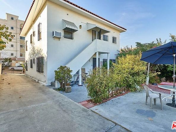 1046 S Kenmore Avenue, Los Angeles CA 90006
