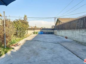 1046 S Kenmore Avenue, Los Angeles CA 90006