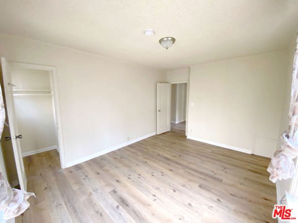 1046 S Kenmore Avenue, Los Angeles CA 90006
