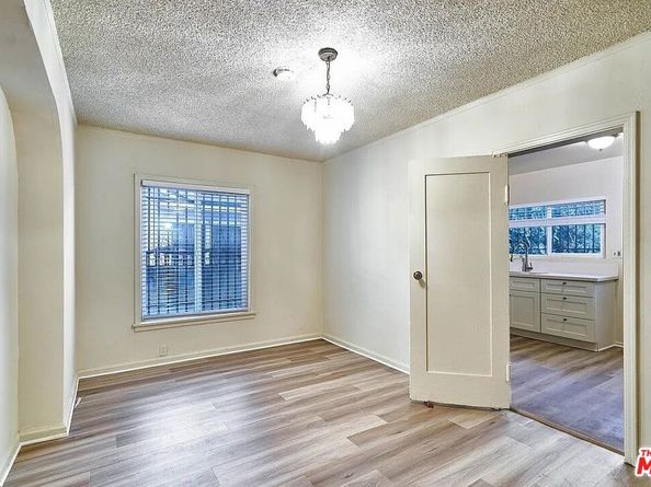 1046 S Kenmore Avenue, Los Angeles CA 90006