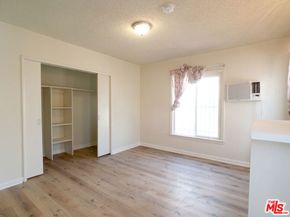 1046 S Kenmore Avenue, Los Angeles CA 90006