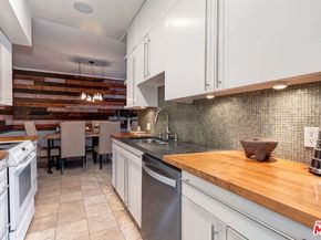 1133 N Clark Street 103, West Hollywood CA 90069