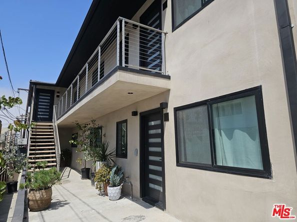 17 Sunset Avenue, Venice CA 90291