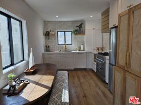 17 Sunset Avenue, Venice CA 90291
