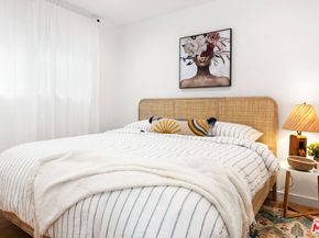 17 Sunset Avenue, Venice CA 90291