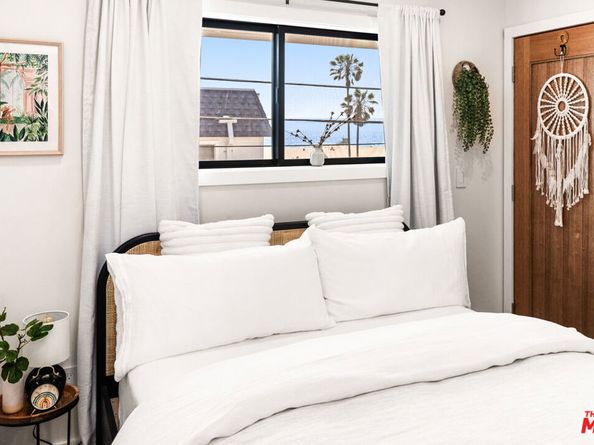 17 Sunset Avenue, Venice CA 90291