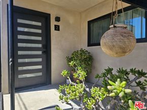 17 Sunset Avenue, Venice CA 90291