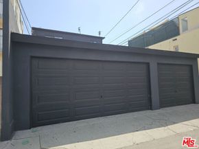 17 Sunset Avenue, Venice CA 90291