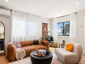 17 Sunset Avenue, Venice CA 90291