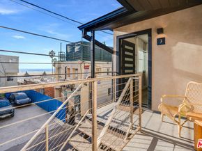17 Sunset Avenue, Venice CA 90291
