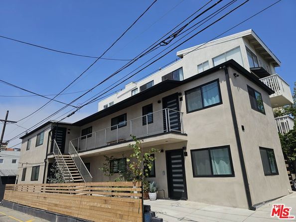 17 Sunset Avenue, Venice CA 90291