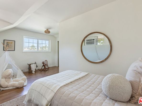 1945 Yosemite Drive, Los Angeles CA 90041