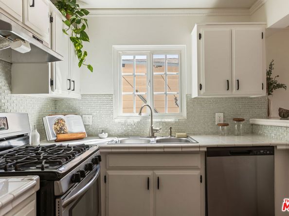 1945 Yosemite Drive, Los Angeles CA 90041