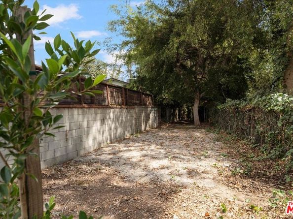 4544 Talofa Avenue, Toluca Lake CA 91602