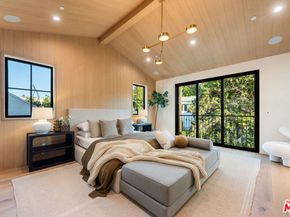 11500 Kingsland Street, Los Angeles CA 90066