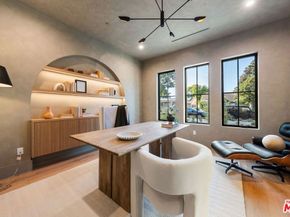11500 Kingsland Street, Los Angeles CA 90066