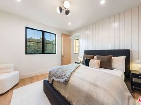 11500 Kingsland Street, Los Angeles CA 90066