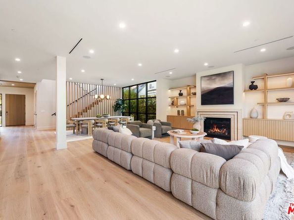 11500 Kingsland Street, Los Angeles CA 90066