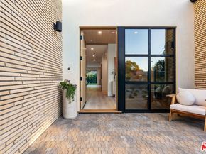 11500 Kingsland Street, Los Angeles CA 90066