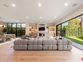 11500 Kingsland Street, Los Angeles CA 90066