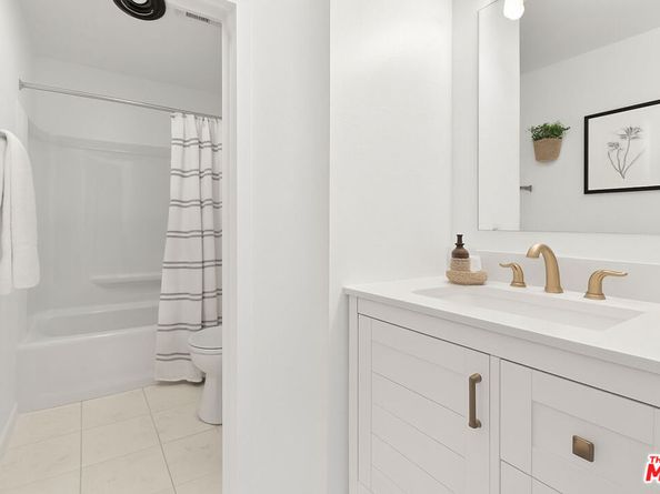 14500 Van Nuys Boulevard 33, Panorama City CA 91402