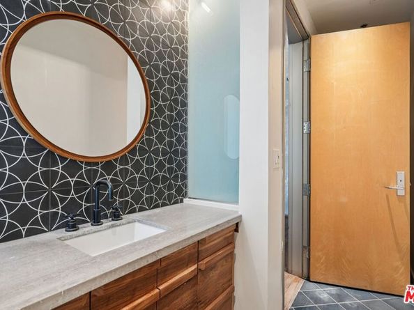 1850 Industrial Street 714, Los Angeles CA 90021