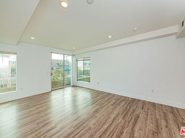 1101 S Harvard Boulevard 303, Los Angeles CA 90006