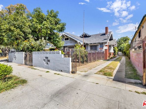 1215 W 39th Place, Los Angeles CA 90037
