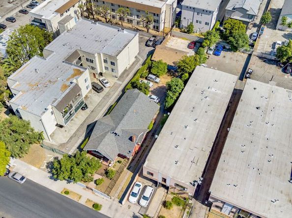 1215 W 39th Place, Los Angeles CA 90037