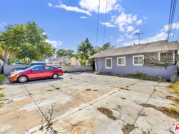 1215 W 39th Place, Los Angeles CA 90037