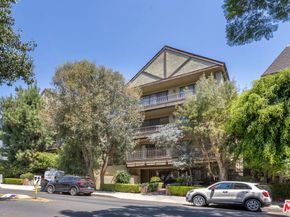 1210 N Kings Road 101, West Hollywood CA 90069